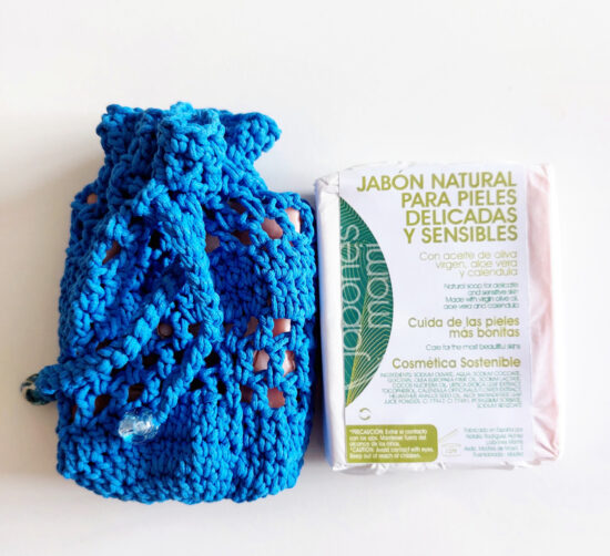 porta jabones azul con jabón